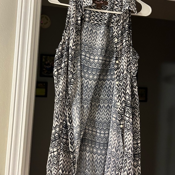 Large lightweight Brouse from sweet pea - Picture 6 of 8